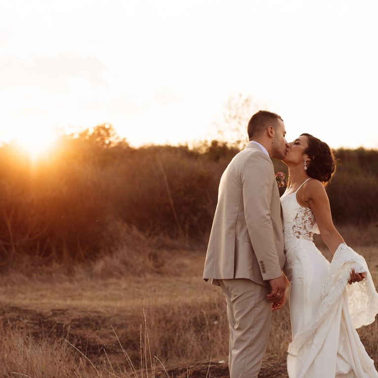 Кога трябва да си наемем сватбен фотограф?